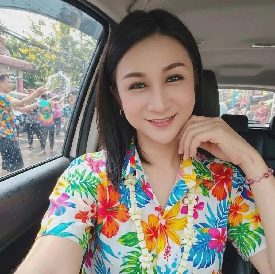 รูปหมอนวด มิ้ว สาวข้ามเพศ